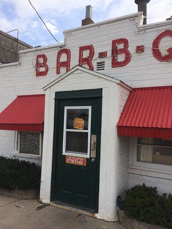 Mickey-Lu-Bar-B-Q