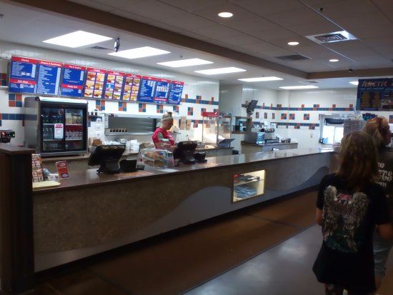 Tom's Drive-In