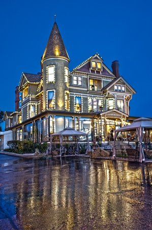 Baker House Restaurant & Lounge