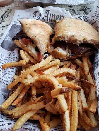 Local Press Eatery